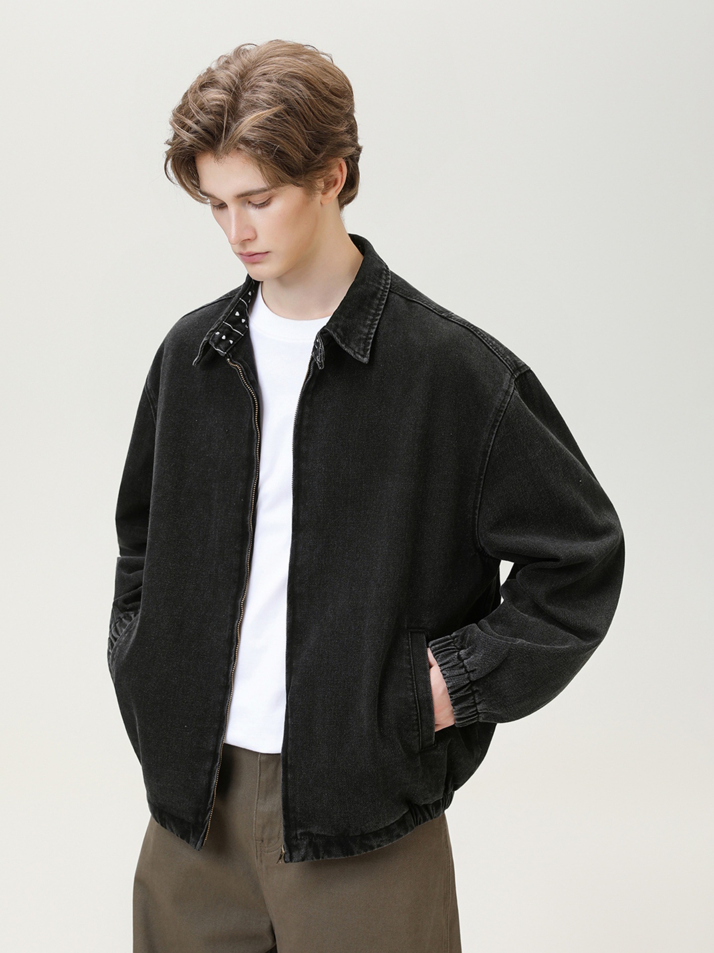 Men’s Washed & Distressed Workwear Denim Jacket — Boxy Cropped Fit, Collar Print, Retro Streetwear | Fall