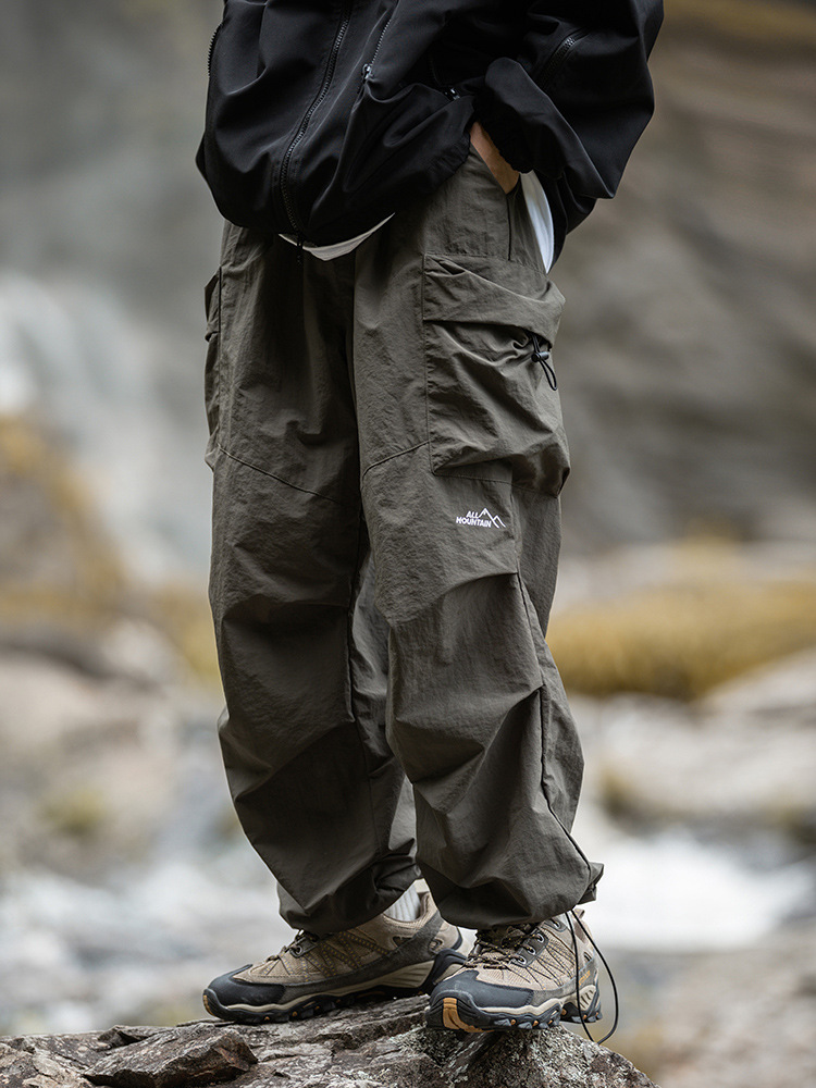 Water-Repellent Paratrooper Cargo Trousers — Double-Pleated, Large Pockets, Japanese-Style Loose Fit | Spring